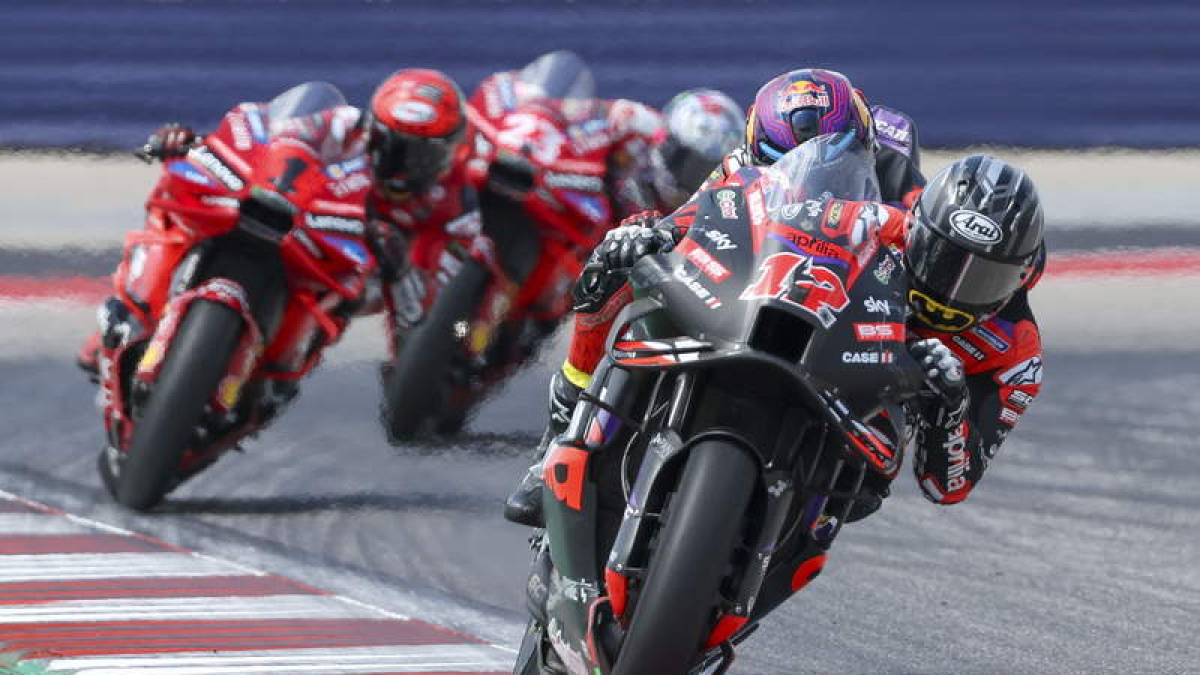 Maverick Viñales por delante del resto de favoritos al triunfo en el Gran Premio de las Américas.  DAVIS