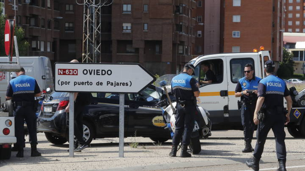 Accidente en la rotonda de Carrefour.