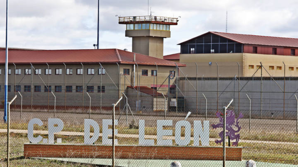 Zapor Mansilla de las Mulas preplavljen z novimi zaporniki in pomanjkanjem osebja