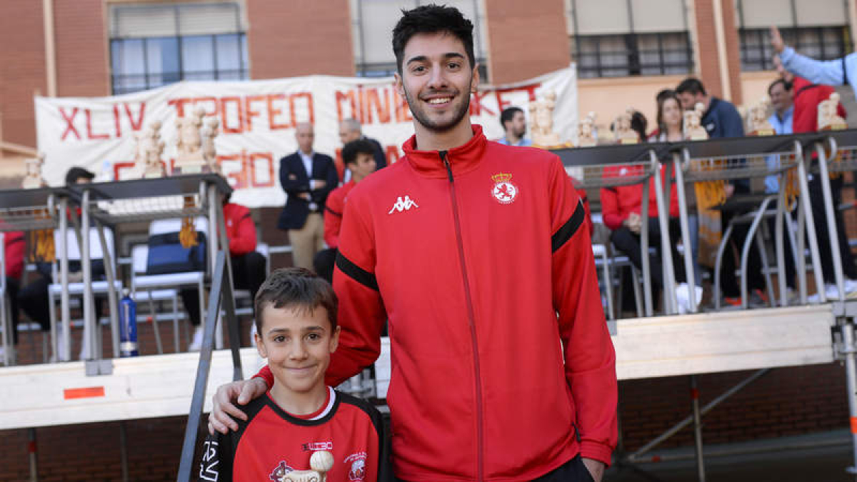 Alonso Fernández, tiros libres 2014 y 2015. MARÍA FUENTES