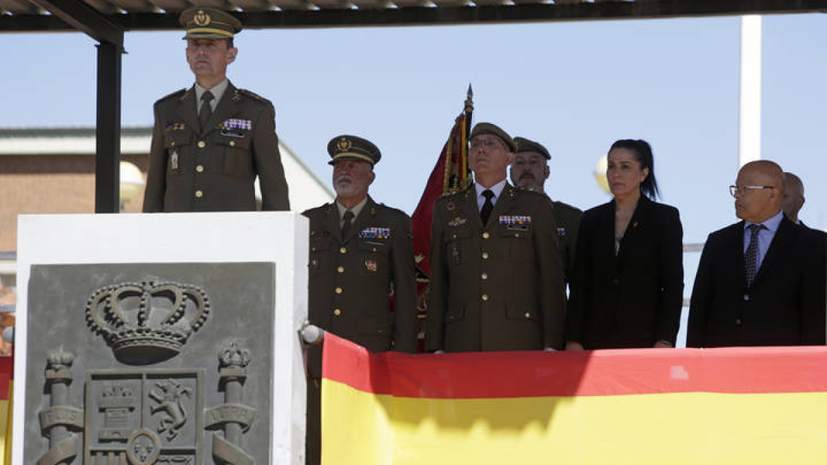 El coronel Antonio Monguío Bergua durante el acto de toma de posesión de la jefatura del Mando de Artillería de Campaña y de la comandancia militar de León.