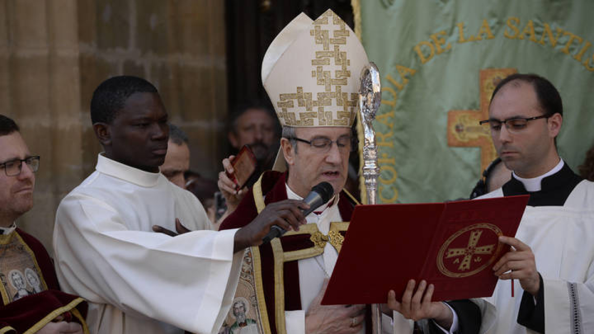 El obispo de Astorga, Jesús Fernández, en una imagen de archivos.