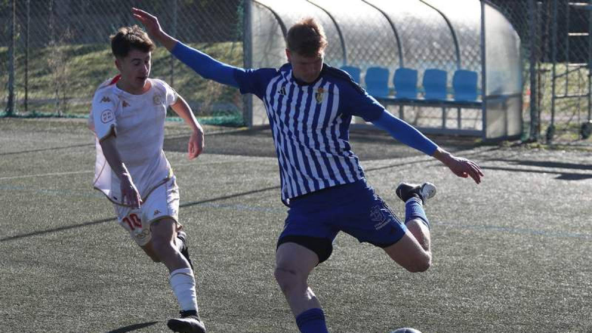 La SD Ponferradina ha bajado demasiado su nivel.  L. DE LA MATA
