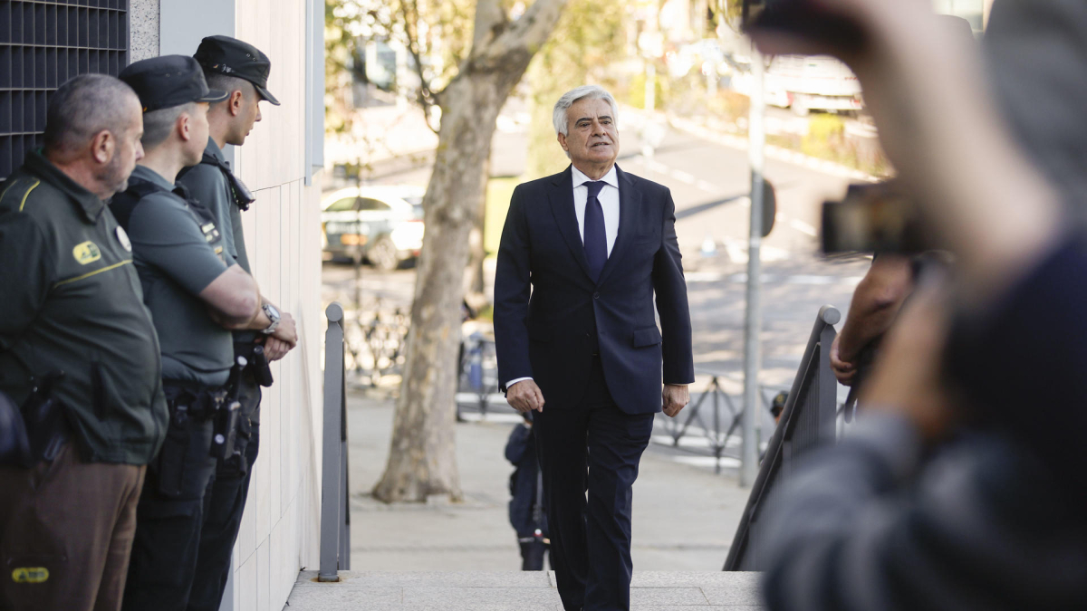 El expresidente de la Comisión Gestora de la Federación Española de Fútbol (RFEF) y aspirante a la presidencia de esta, el extremeño Pedro Rocha, en una imagen de archivo. EFE/ Rodrigo Jiménez