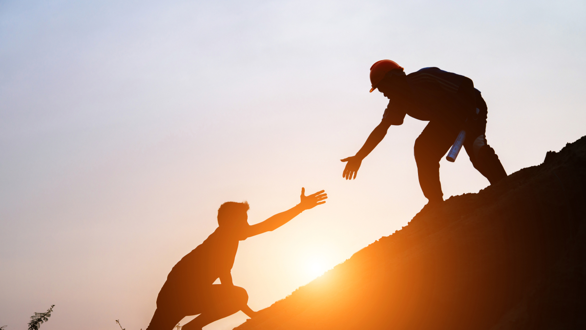 Ser solidario y ayudar a quien lo necesita.