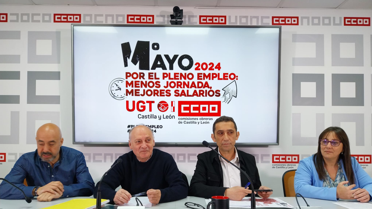 Faustino Temprano y Vicente Andrés, en el centro de la imagen, en la presentación del manifiesto del 1º de mayo