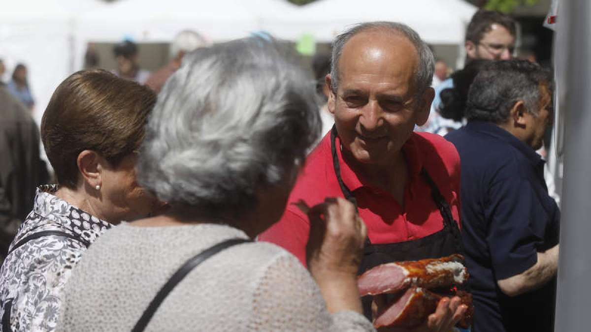 Imágenes de las dos ediciones anteriores de la feria. FERNANDO OTERO