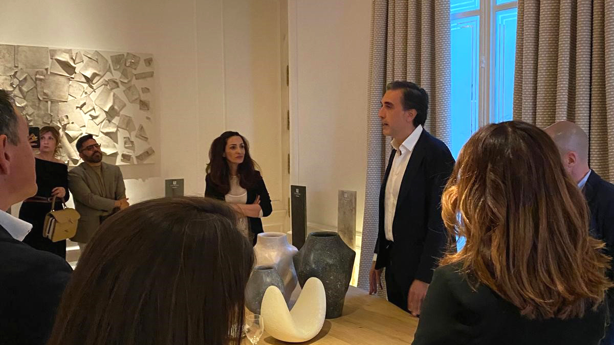 Guillermo Oviedo, de Cupa Stone, presentó en Madrid lo nuevo de la colección Terra.