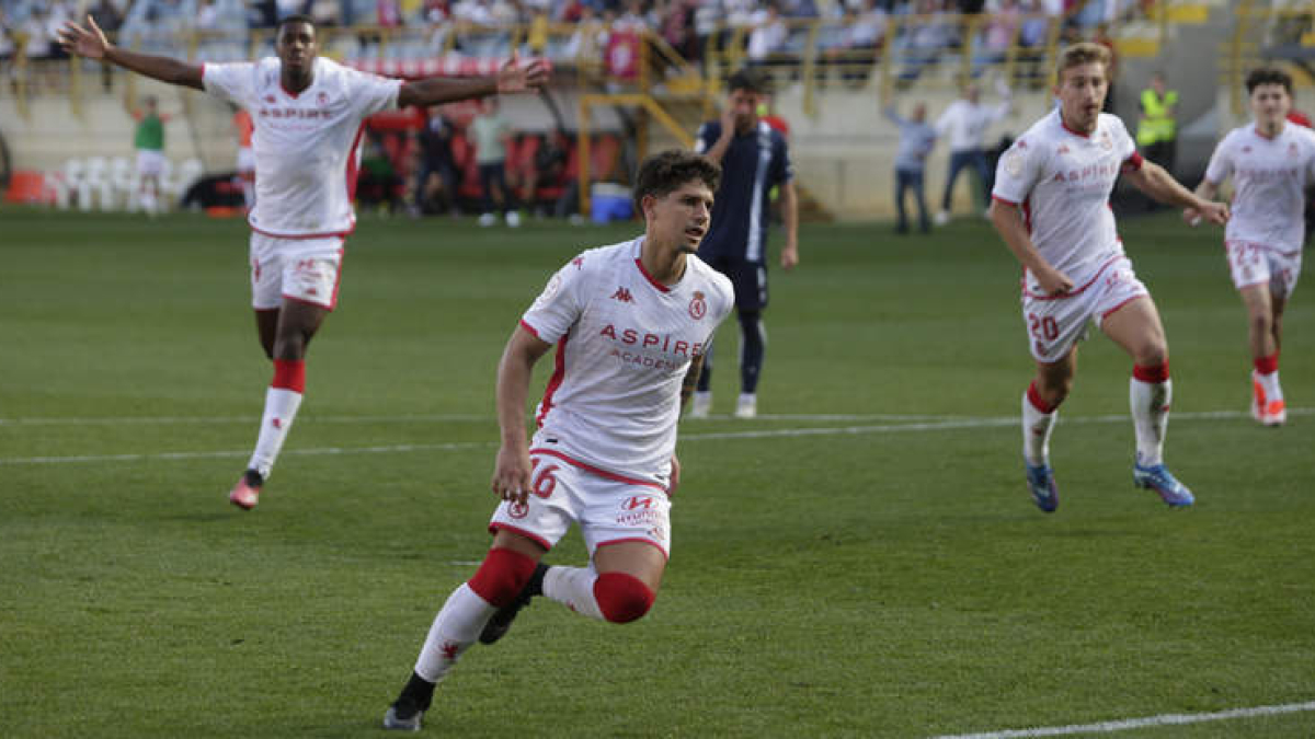 A la Cultural sólo le vale ganar al Nàstic en el Reino.  FERNANDO OTERO