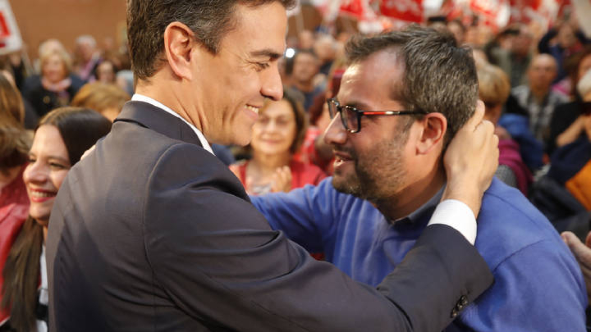 Ibán García del Blanco, en una imagen de archivo junto a Pedro Sánchez.