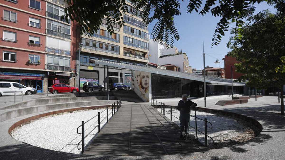 Espacio Vías, en la calle Padre Isla. JESÚS F. SALVADORES