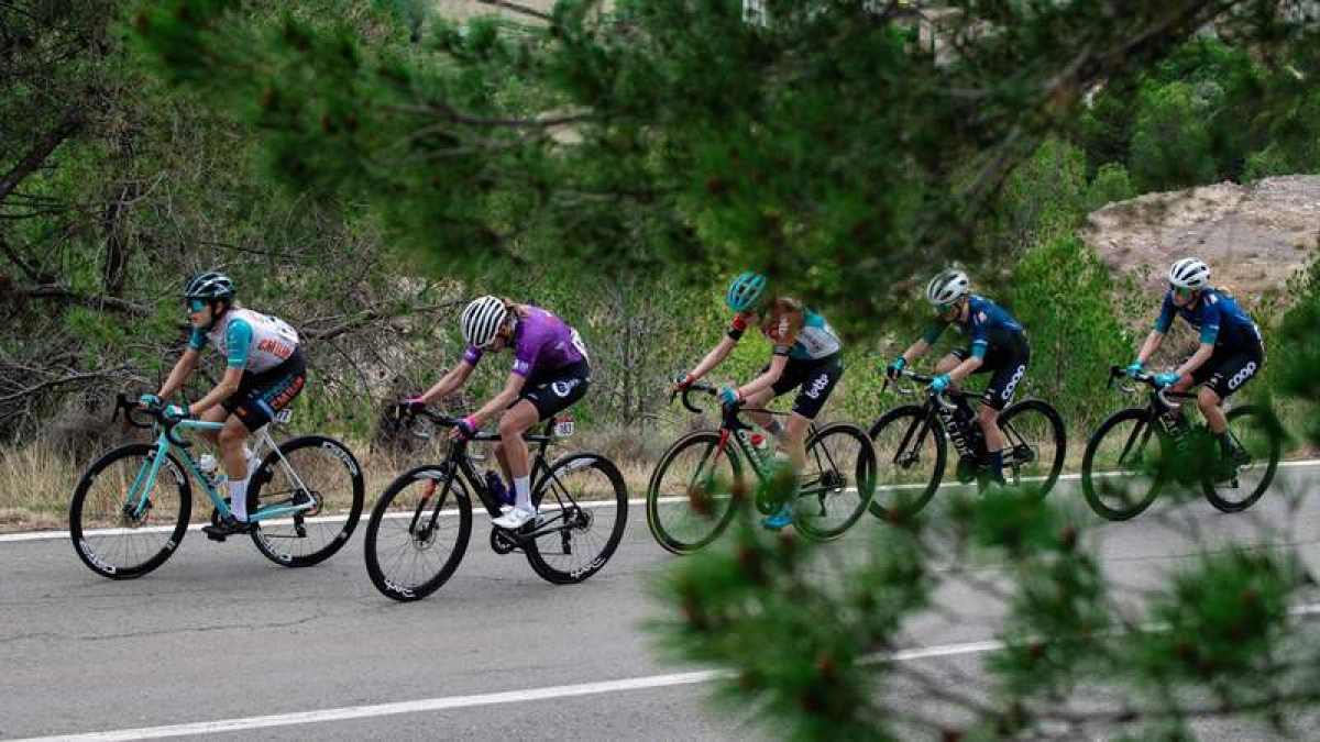 El Eneicat CM Team estuvo atento a cualquier contingencoia de una etapa que se disputó a un ritmo elevado. ARITZ ARAMBARRI (ZIKLIX FOTO)