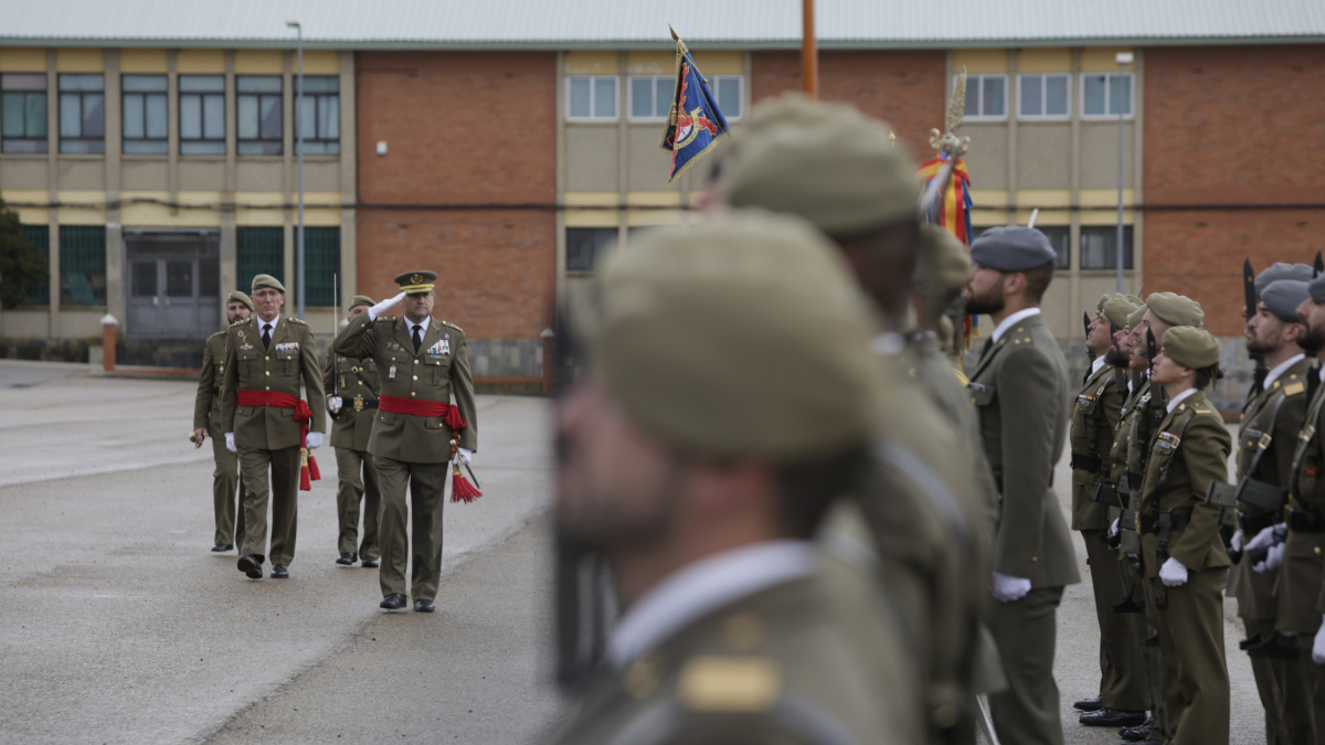 El acto castrense es el primero que dirige el nuevo jefe del Maca, el general Antonio Mongío Bergua, que el 19 de abril tomó el relevo a Vicente Torre.