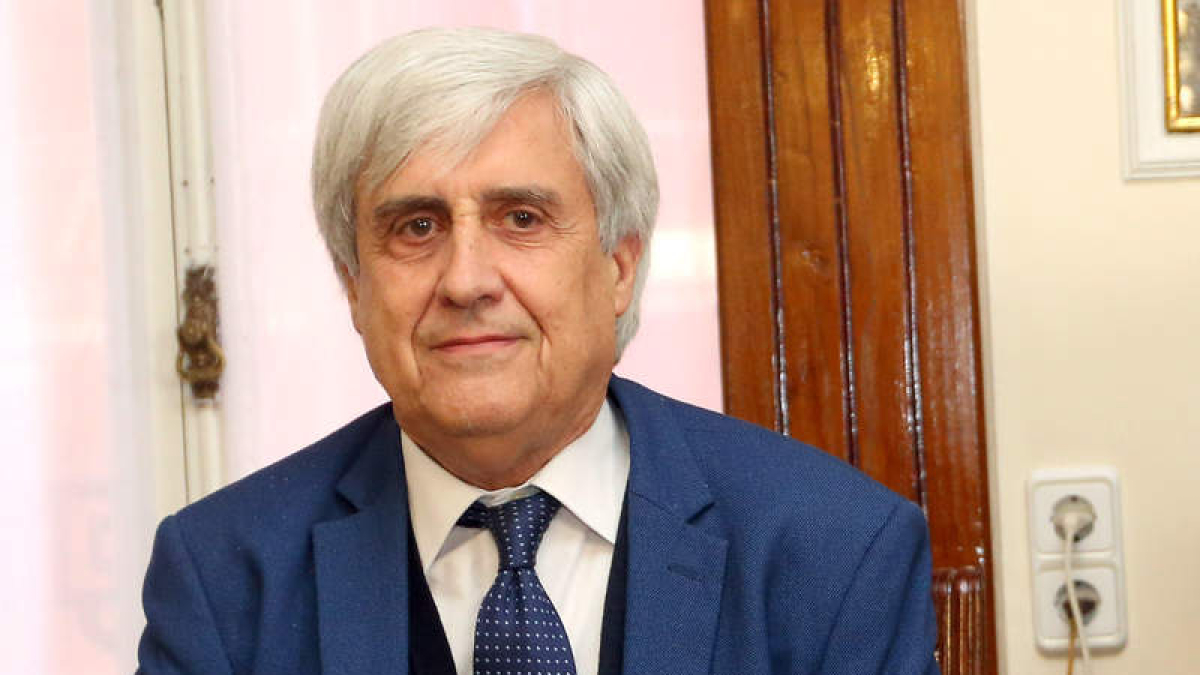 Juan José Badiola, anoche en la Casa de León en Madrid.  BENITO ORDÓÑEZ