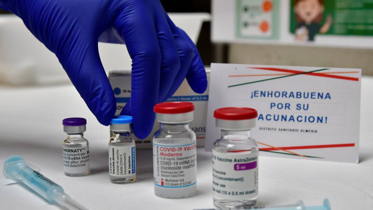 En la imagen, las cuatro vacunas que han estado disponibles en España.