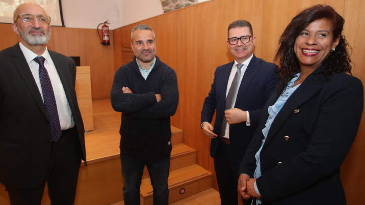 El concejal David Pacios, con los organizadores