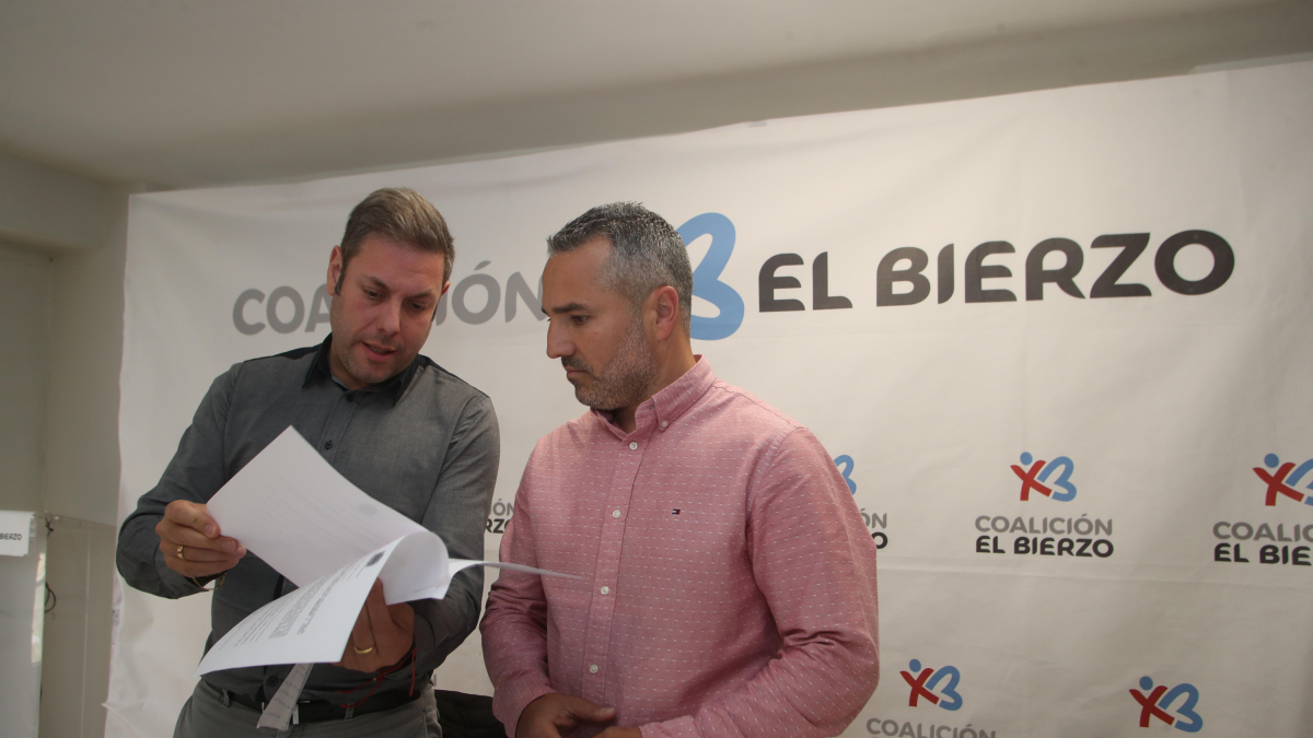 Iván Alonso y David Pacios, concejales de Coalición por el Bierzo en el equipo de gobierno de Ponferrada, en una imagen de archivo reciente.