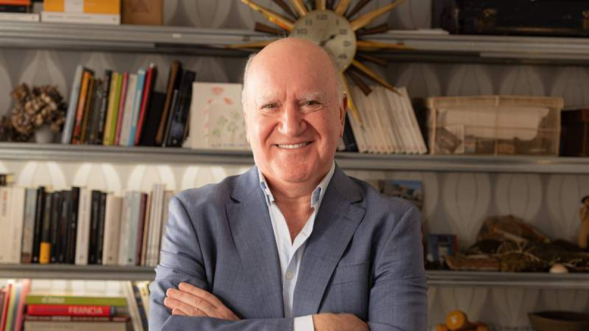 Fernando Martín Aduriz presenta libro en Casa Botines.  DL