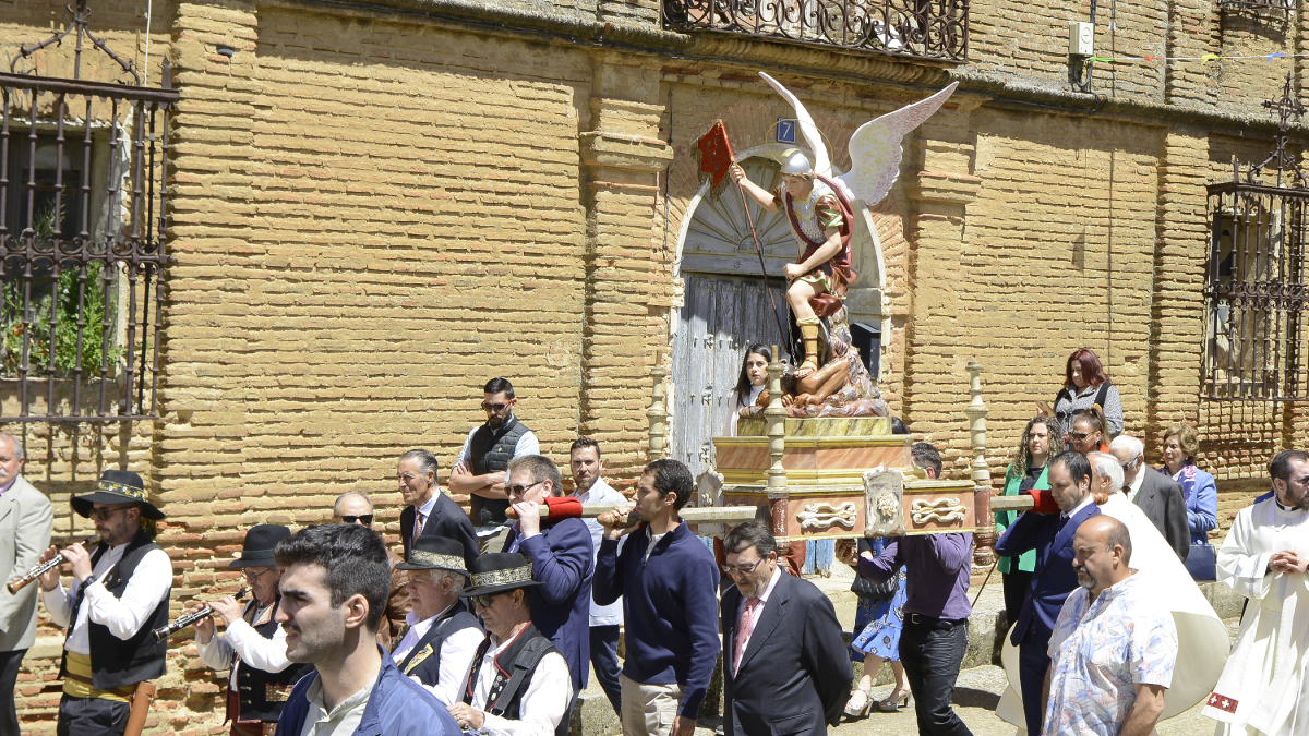 Procesión de san Miguel en Grajal de Campos.