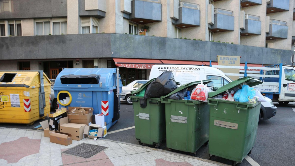 Contenedores de basura.