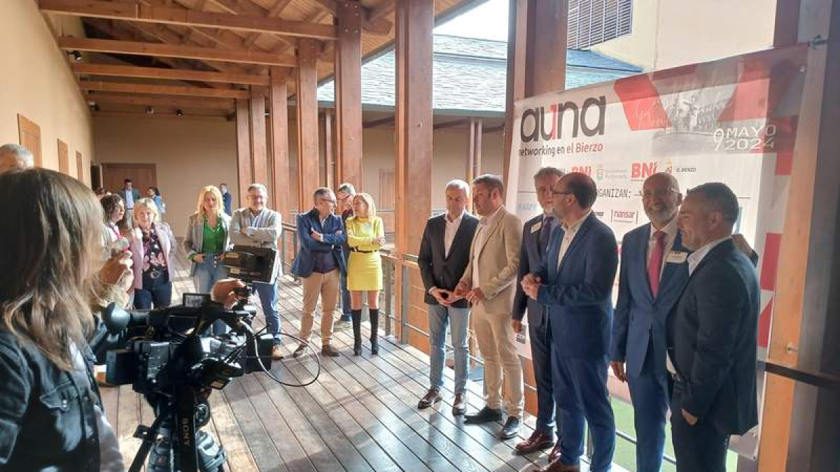 Jornada, ayer, en el Castillo, a la que asistieron casi todos los miembros del equipo de gobierno. DL
