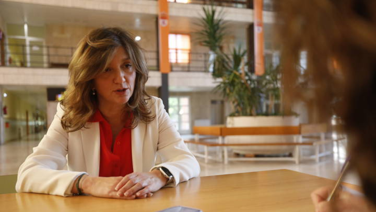 Nuria González, rectora de la Universidad de León