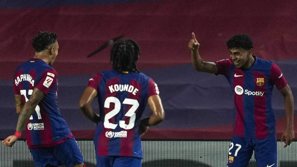 Lamine Yamal celebra su gol ante la Real Sociedad. ALEJANDRO GARCÍA