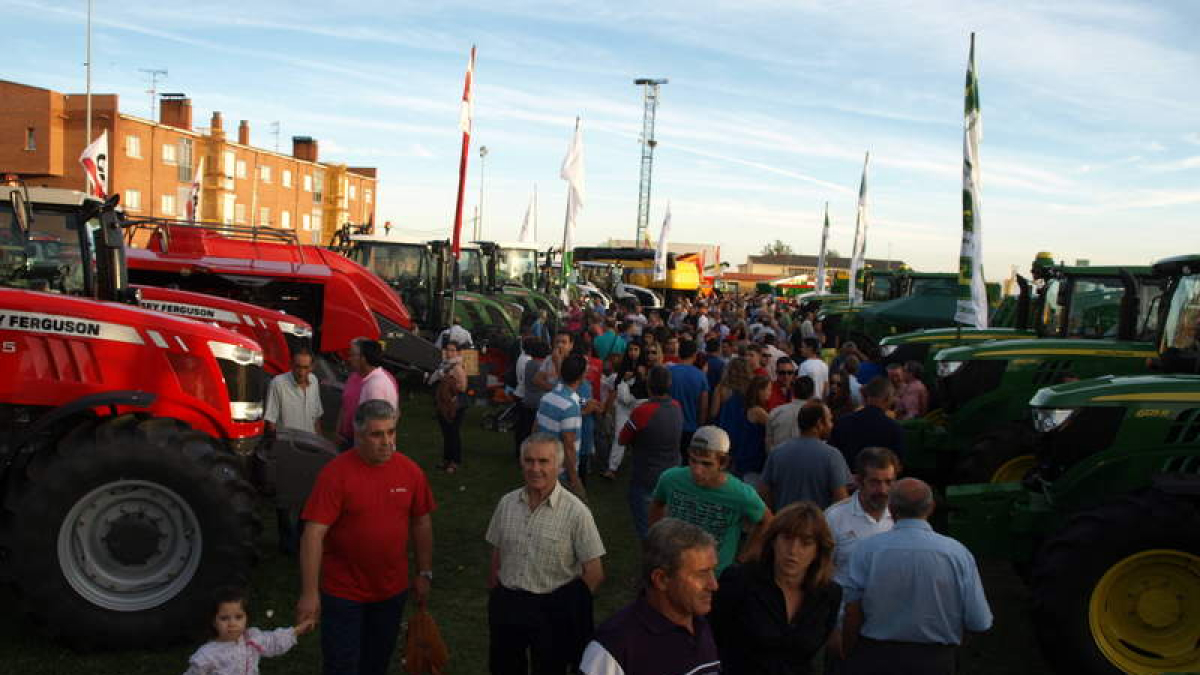 Imagen de archivo de la Feria Multisectorial y Agroalimentaria de Santa María del Páramo.  MEDINA