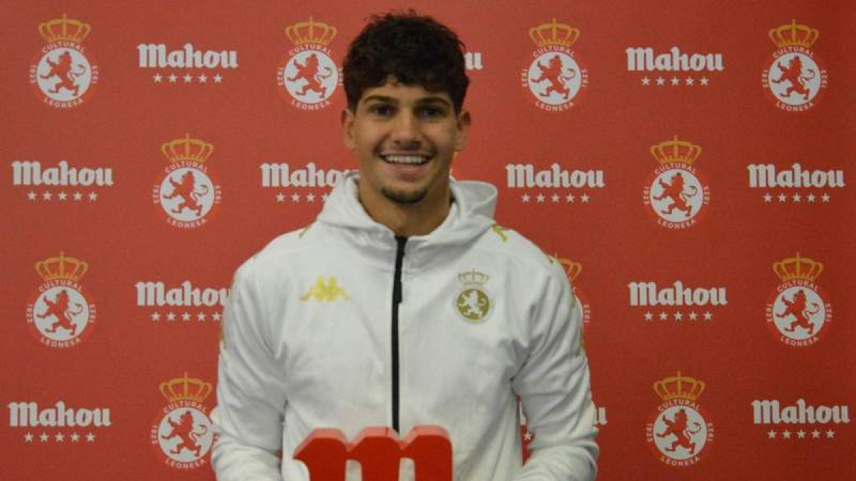 Berto recibió el premio ‘Mahou Cinco Estrellas’ al mejor jugador del mes de abril. DL