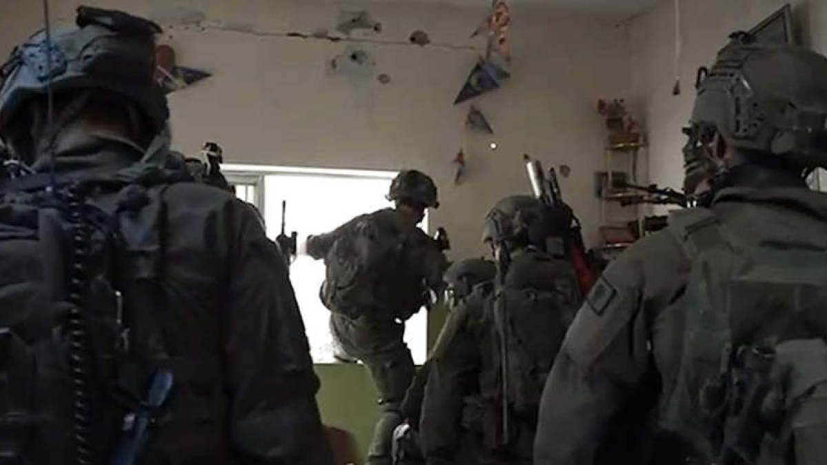 Imagen de militares israelíes en Yabalia. EFE