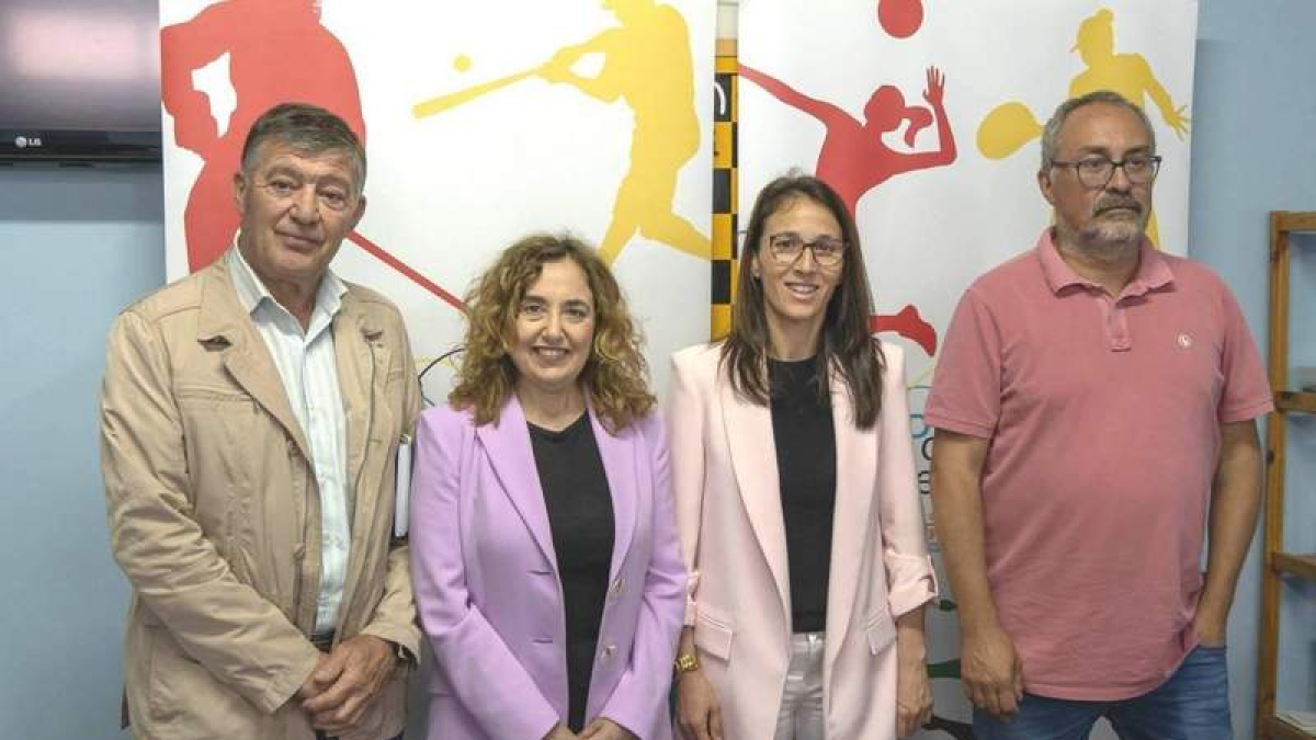 Participantes en la presentación de la iniciativa que impulsa el Campus de Ponferrada.  DL