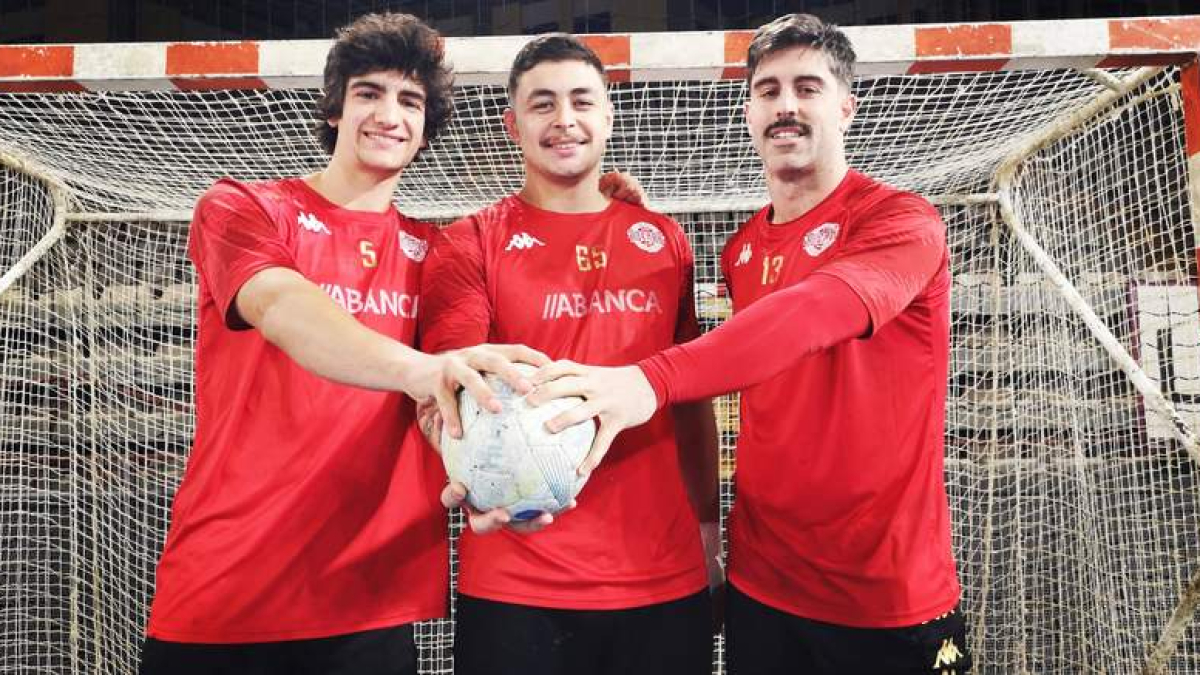 Adrián Casqueiro, Santista y Juan Castro se despiden este sábado de la afición ademarista en el partido frente al BM Logroño.  P.R.B.