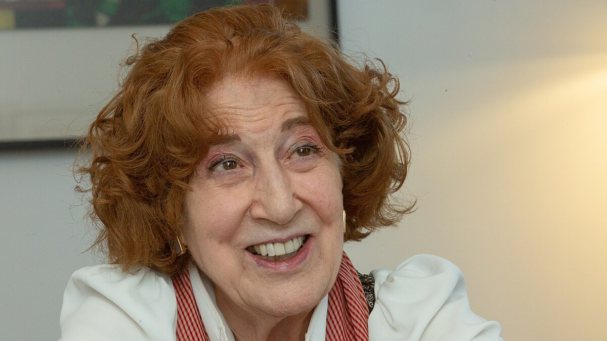 Carmen Iglesias.