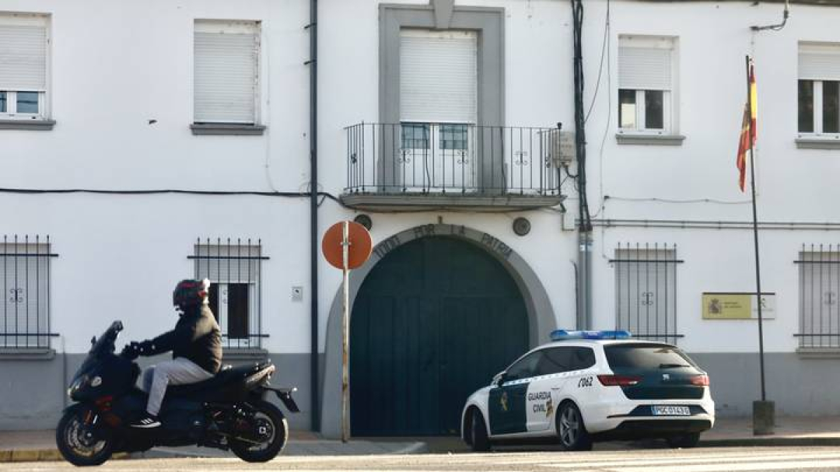 Cuartel de la Guardia Civil de Valencia de don Juan, que se ha hecho cargo de la investigación