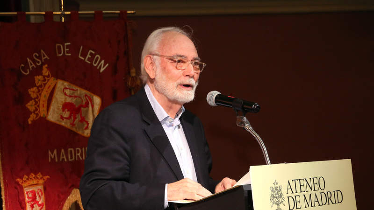 Juan Pedro Aparicio, en un acto en el Ateneo de Madrid. BENITO ORDÓÑEZ