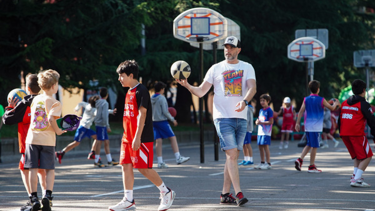 Municipalia pone a jugar a 6. 000 niños de las escuelas deportivas