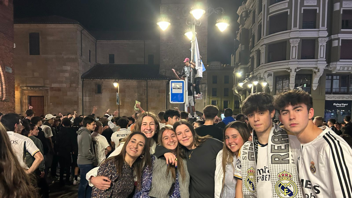 La afición leonesa del Madrid lo celebra en Santo Domingo