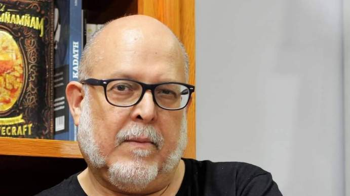 El escritor madrileño Jesús Palacios abre hoy la primera jornada del festival Híbridos. DL