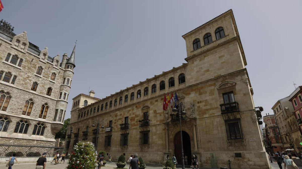 Palacio de los Guzmanes, sede de la Diputación de León.
