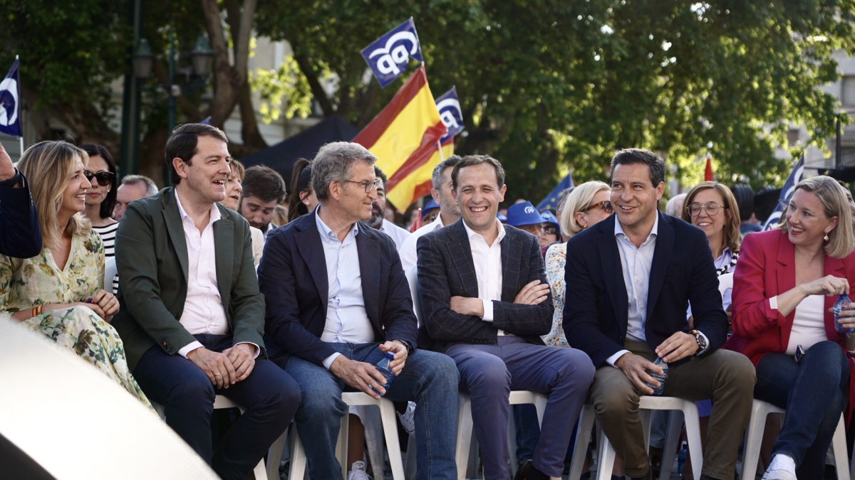 Acto del Partido Popular de campaña de las elecciones europeas en el que participa Alberto Núñez Feijóo
