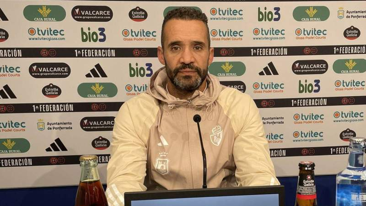Juanfran cree que su equipo puede remontar la eliminatoria y preparar la semana que viene otra. SDP