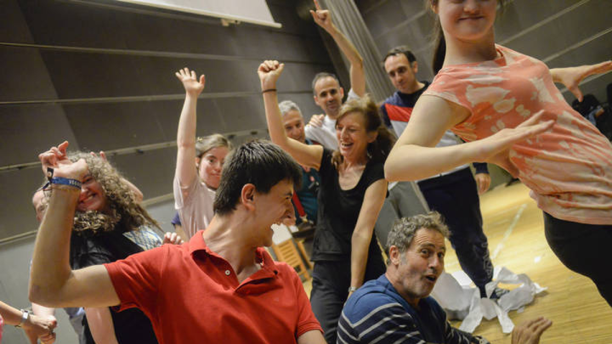 Taller de danza inclusiva con Ángel Zotes e Isabel Álvarez.