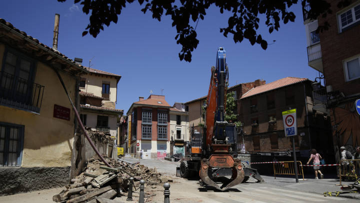Esta vivienda fue declarada como ruina inminente tras sufrir un incendio el pasado mes de abril.