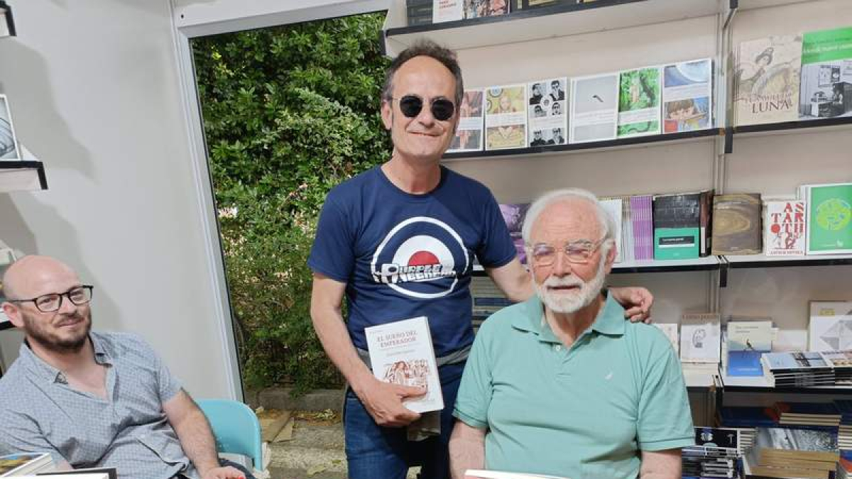 Juan Pedro Aparicio en la caseta de Eolas. BENITO ORDÓÑEZ