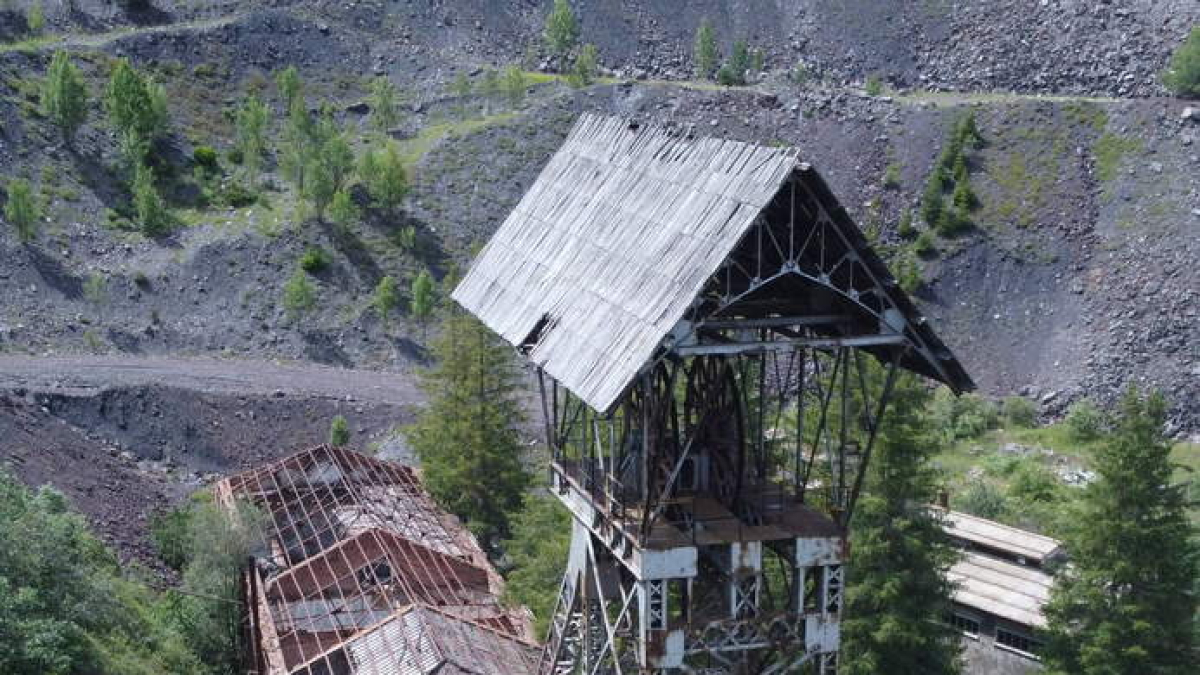 Conjunto industrial de Pozo de Ibarra, en Ciñera. ARGÜELLO
