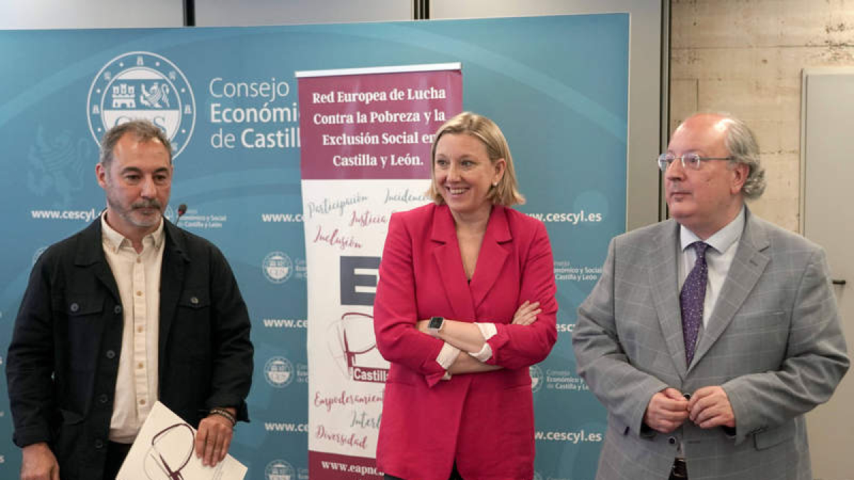 Óscar Castro, Isabel Blanco y Enrique Cabero.  RUBÉN CACHO