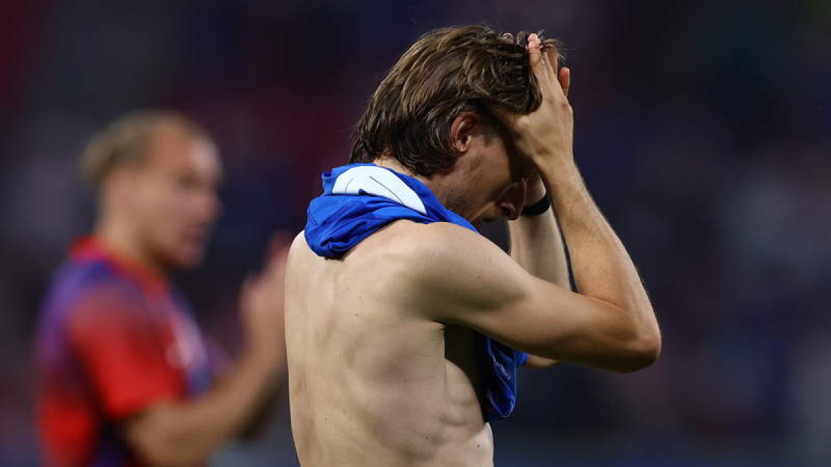 Luka Modric se fue llorando tras vestirse con el traje de héroe, pero el gol de Zaccagni en la última jugada lo cambió todo. FILIP SINGER