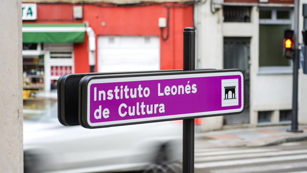 Cartel señalizador del Instituto Leonés de Cultura.