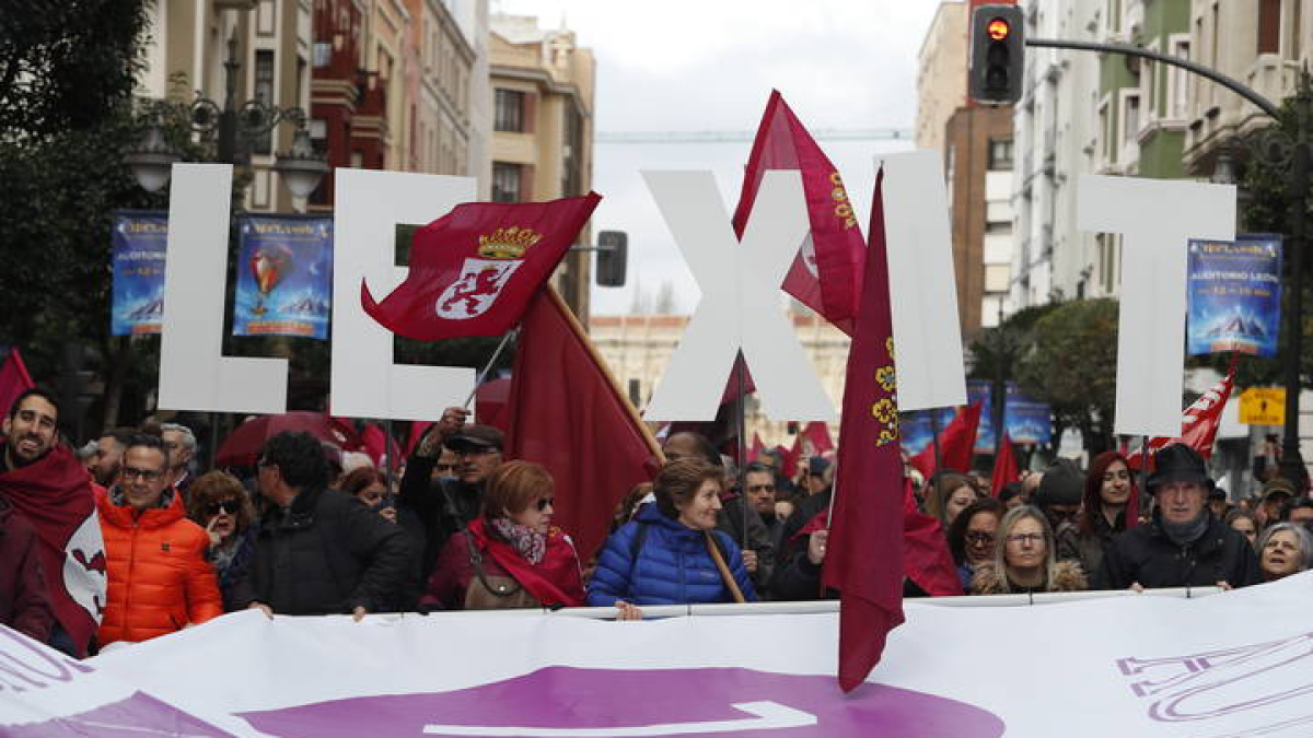 Imagen de archivo de una movilización por la autonomía leonesa.