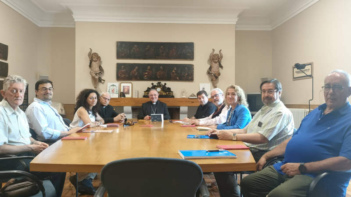 Reunión constitutiva de la Comisión Diocesana de Patrimonio. DL